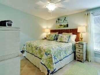 RedAwning Tortuga-212 - Photo4