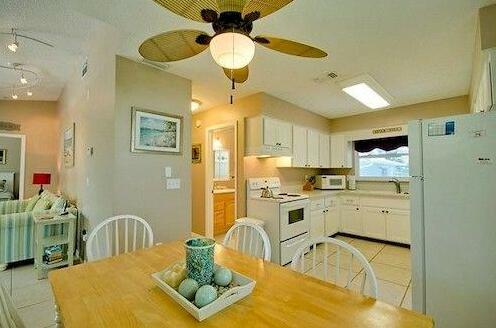 Vacation Rentals by Island Real Estate - Photo5
