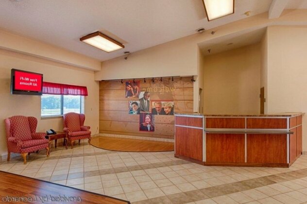 Red Roof Inn Holton - Photo2