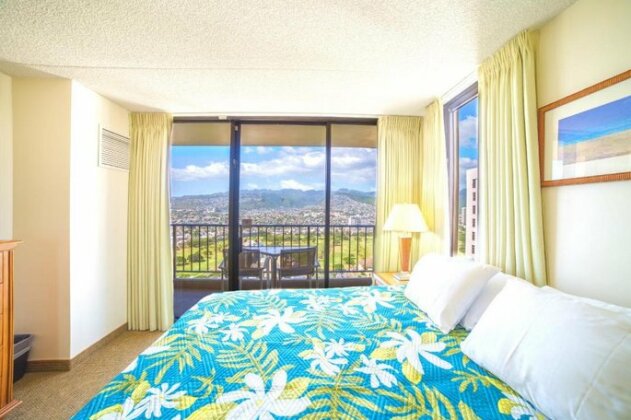 36th Floor With Beautiful Mountain Views 1 Block To Beach Free Parking & Wifi - Photo2