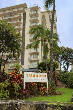 Coconut Waikiki Hotel