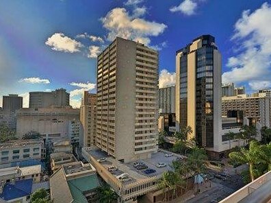 Heart of Waikiki Free Assigned PRKG WIFI Unlimited Calls CRNR 1 BD Not a Studio