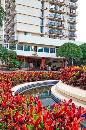 Luana Waikiki Hotel & Suites - Photo2