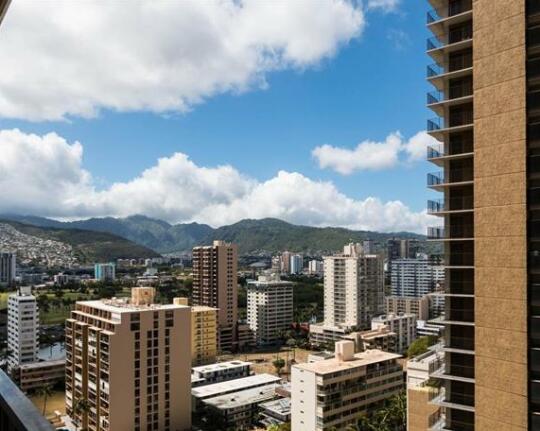 Waikiki Banyan Tower 1 Suite 2214