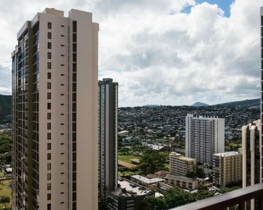 Waikiki Banyan Tower 1 Suite 3007