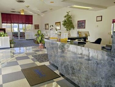 Econo Lodge Inn & Suites Hot Springs - Photo2