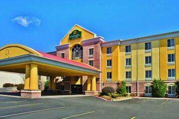 Holiday Inn Express Hotel and Suites Hot Springs - Photo2