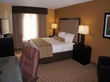 Holiday Inn Express Hotel and Suites Hot Springs - Photo4