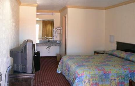 Airport Inn and Suites Houston - Photo5