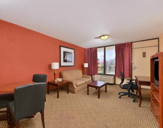 Americas Best Value Inn and Suites - Downtown Houston - Photo4