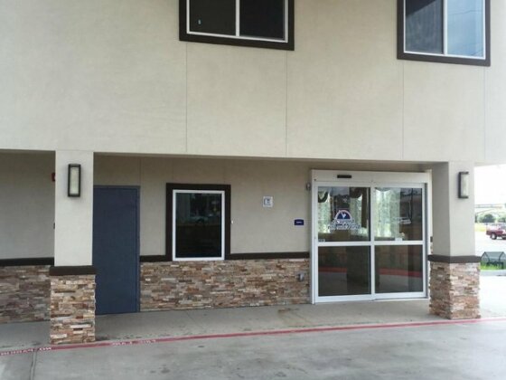 Americas Best Value Inn and Suites-Humble - Photo3
