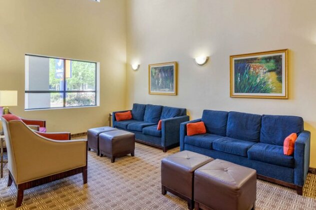 Comfort Suites Houston Galleria - Photo4