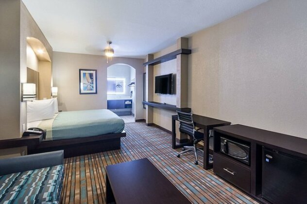 Econo Lodge Inn & Suites Houston NW-Cy-Fair - Photo4