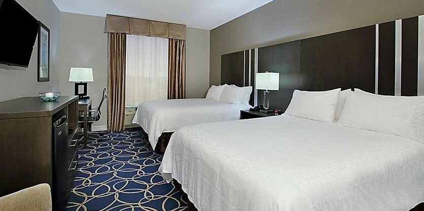 Holiday Inn Express and Suites Houston North - IAH Area