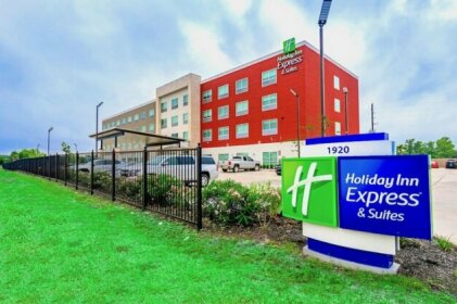 Holiday Inn Express & Suites - Houston IAH - Beltway 8