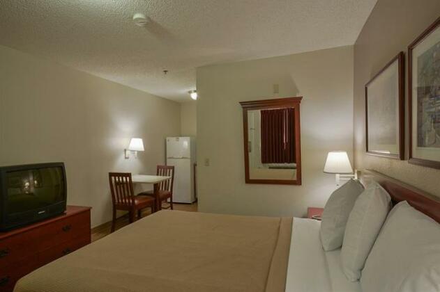 InTown Suites Extended Stay Houston/Greenspoint - Photo2
