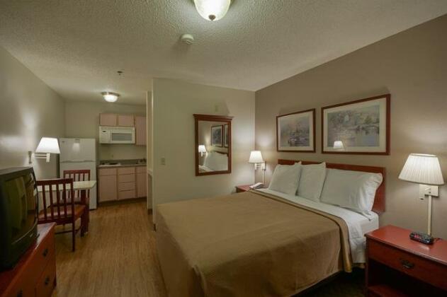 InTown Suites Extended Stay Houston/Greenspoint - Photo3