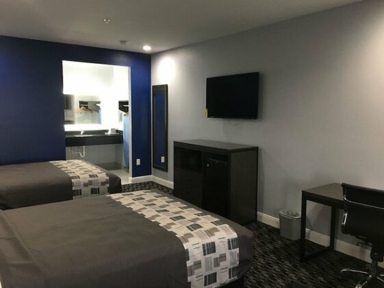 Platinum Inn And Suites - Photo4