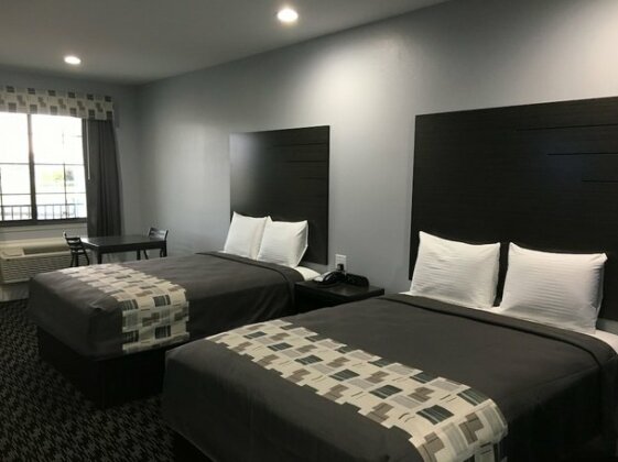 Platinum Inn And Suites - Photo5