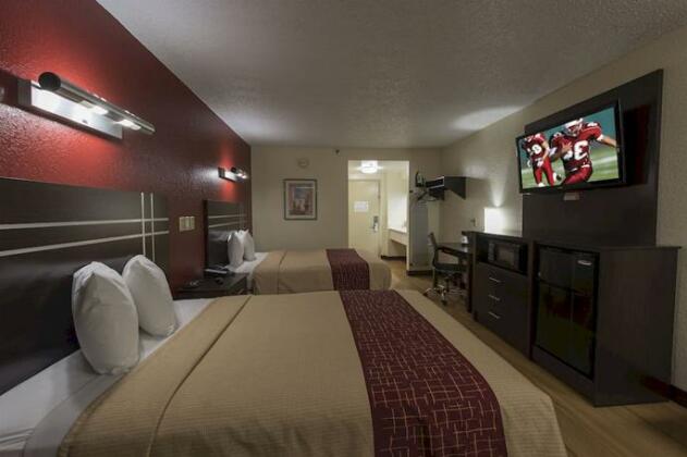 Red Roof Inn Houston Brookhollow - Photo4