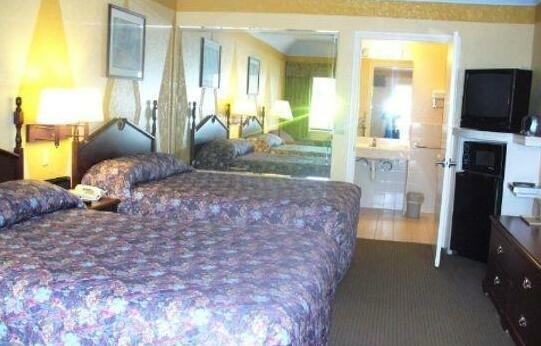 Scottish Inn And Suites Humble - Photo5