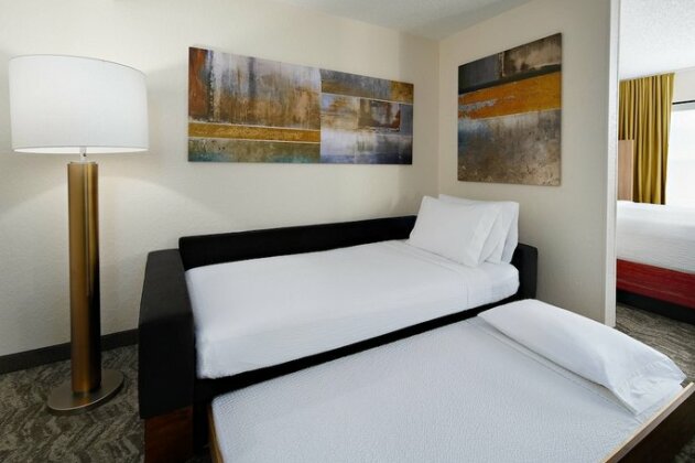 SpringHill Suites Houston Hobby Airport - Photo4