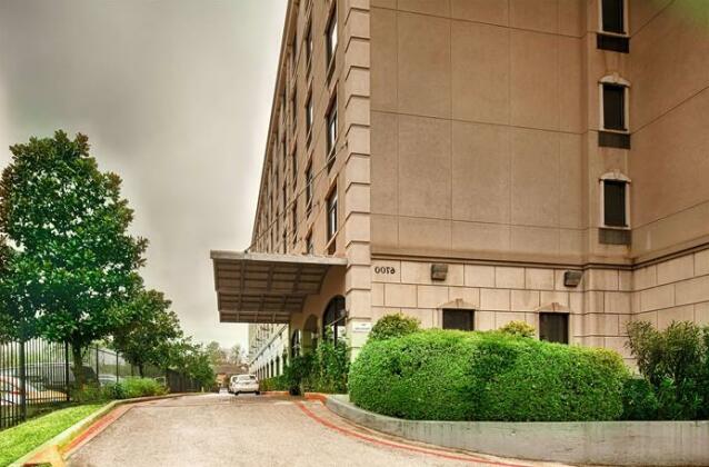 SureStay Plus Hotel by Best Western Houston Medical Center - Photo3