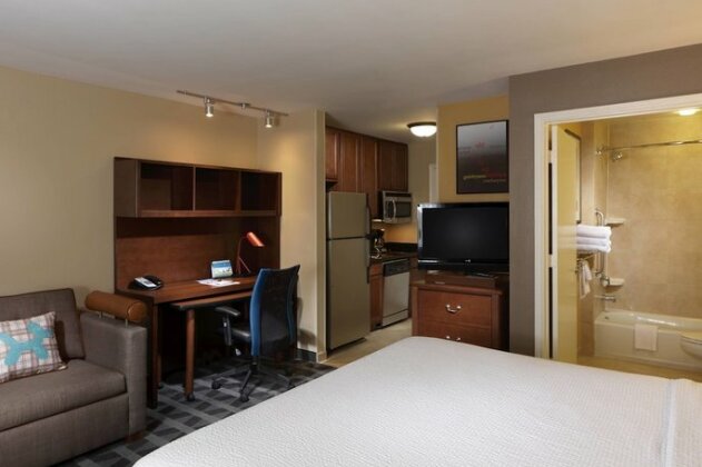 TownePlace Suites Houston Intercontinental Airport - Photo3