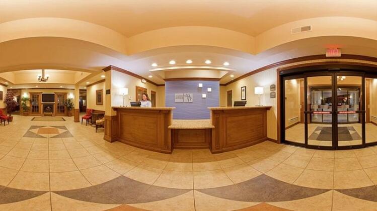 Holiday Inn Express Hotel & Suites Howell - Photo3