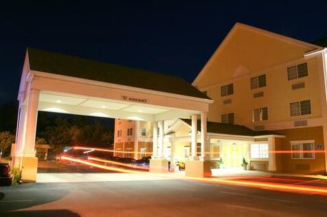 Holiday Inn Express Hotel & Suites Boston - Marlboro