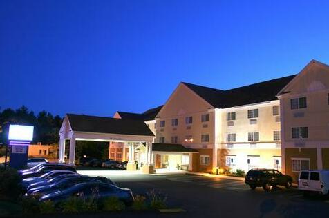 Holiday Inn Express Hotel & Suites Boston - Marlboro - Photo3