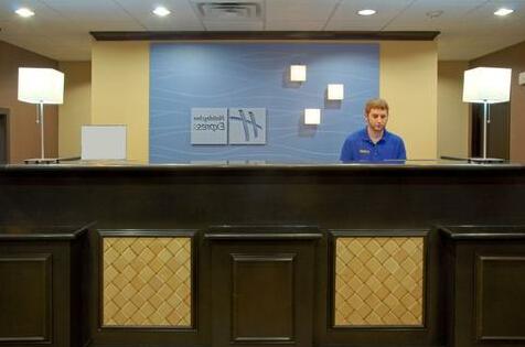 Holiday Inn Express Hotel & Suites Huntsville Texas - Photo2