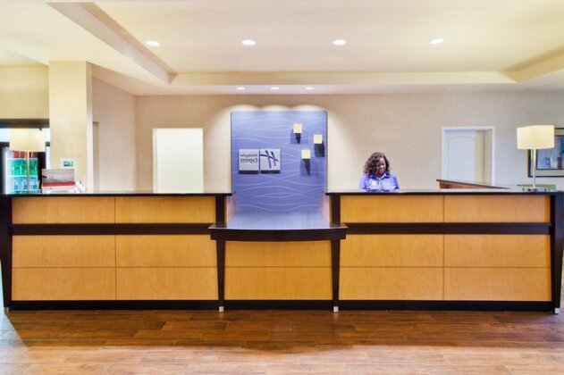 Holiday Inn Express Hotel & Suites Huntsville West - Research Park - Photo4