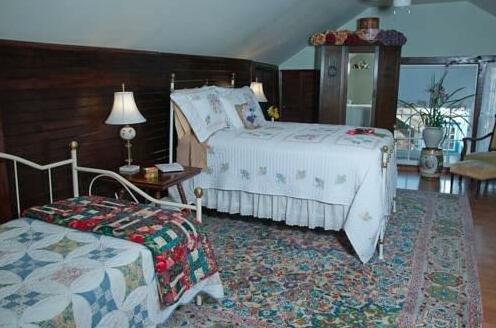 Chestnut Hill Ranch Bed & Breakfast - Photo3