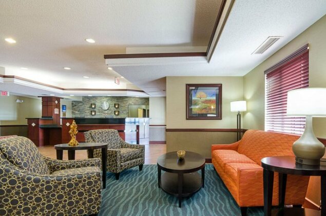 Comfort Inn & Suites Hutchinson - Photo5