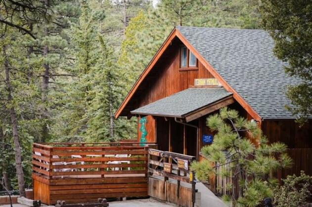 Idyllwild Camping Resort Wheelchair Accessible Cottage - Photo3