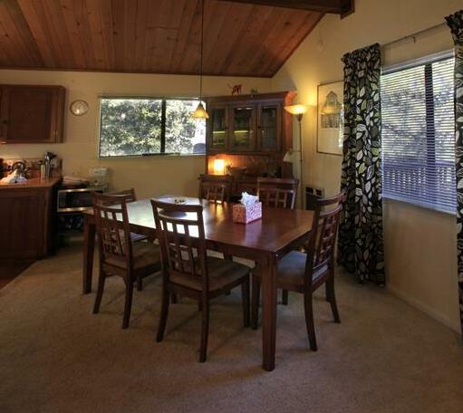 Pinecove at Idyllwild by Quiet Creek Vacation Rentals - Photo3