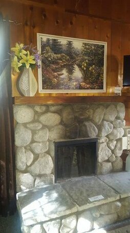 The Fireside Inn - Photo2