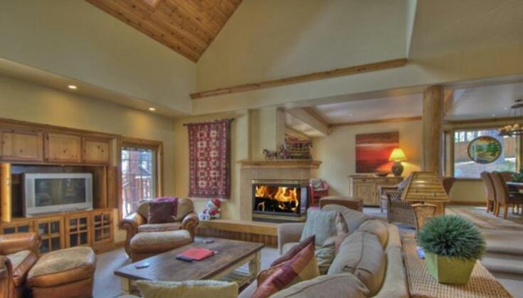 Tahoe-style Mountain Home Away From Home 3 Bedrooms 2 5 Bathrooms Home - Photo5