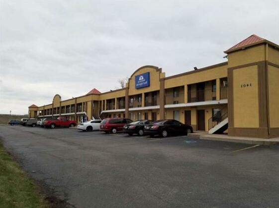 Americas Best Value Inn-Indy South - Photo4