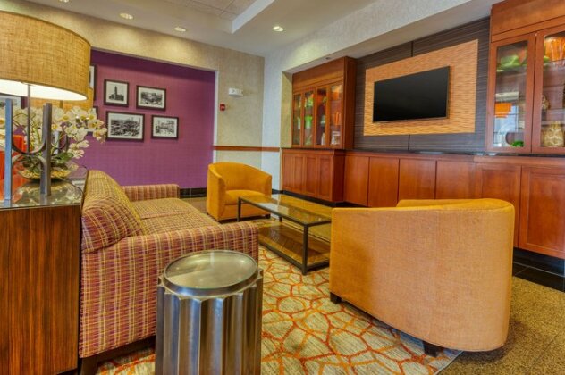 Drury Inn & Suites Indianapolis Northeast - Photo2