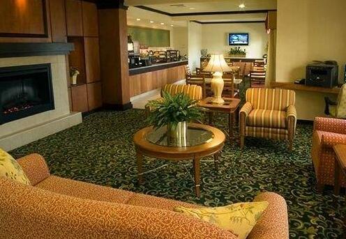 Fairfield Inn & Suites Indianapolis Airport - Photo2