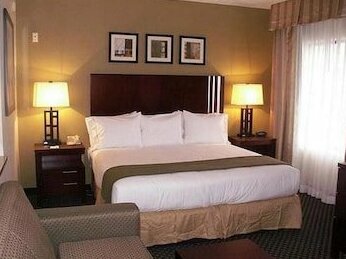 Holiday Inn Express Hotel & Suites Indianapolis - East - Photo4
