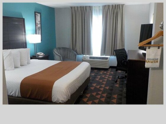 SureStay Plus Hotel by Best Western Indianapolis Northeast - Photo4