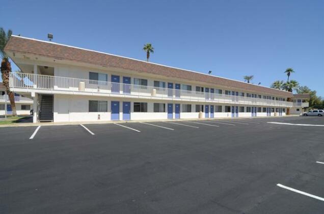 Motel 6 Indio - Palm Springs Area - Photo3