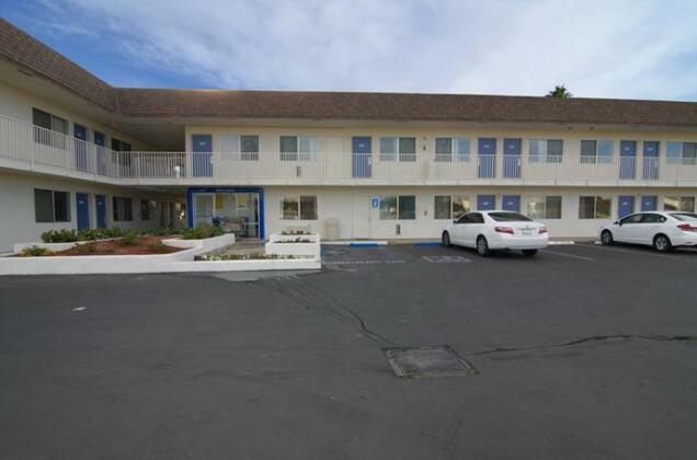 Motel 6 Indio - Palm Springs Area - Photo4