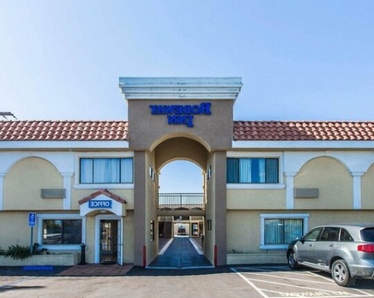 Rodeway Inn & Suites - Hotel in Inglewood Near LAX Airport
