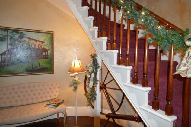 Union Hill Inn Bed and Breakfast - Photo2