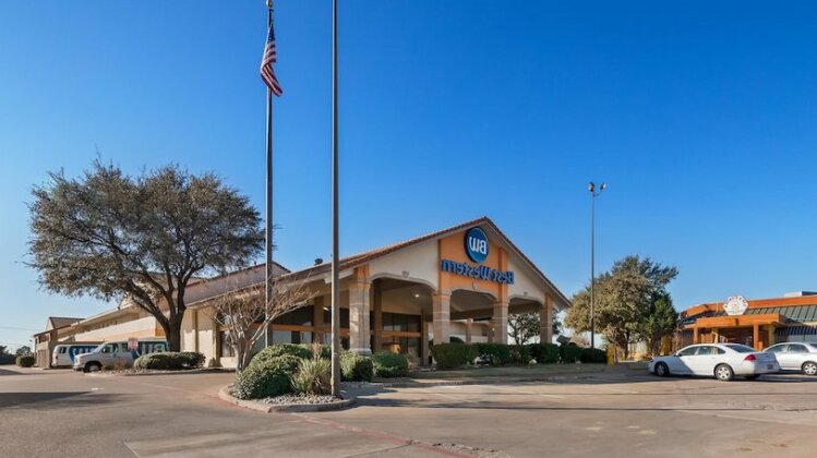 Best Western Irving Inn & Suites at DFW Airport - Photo2