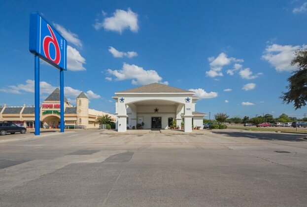 Motel 6 Dallas-DFW Airport South - Photo3